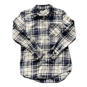 SzXXS TNA Boyfriend Long Sleeve Button front Flannel in Navy/ivory plaid VGUC
